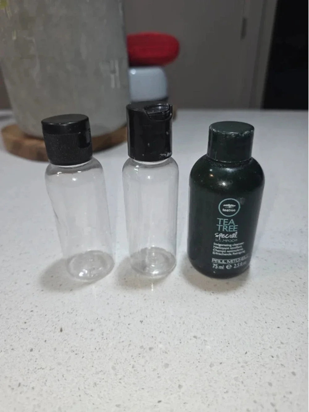The Body Shop Tea Tree Special Shampoo 75ml with Travel Bottles